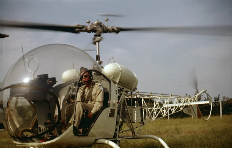 Archival photograph of a helicopter in Congo in 1961.